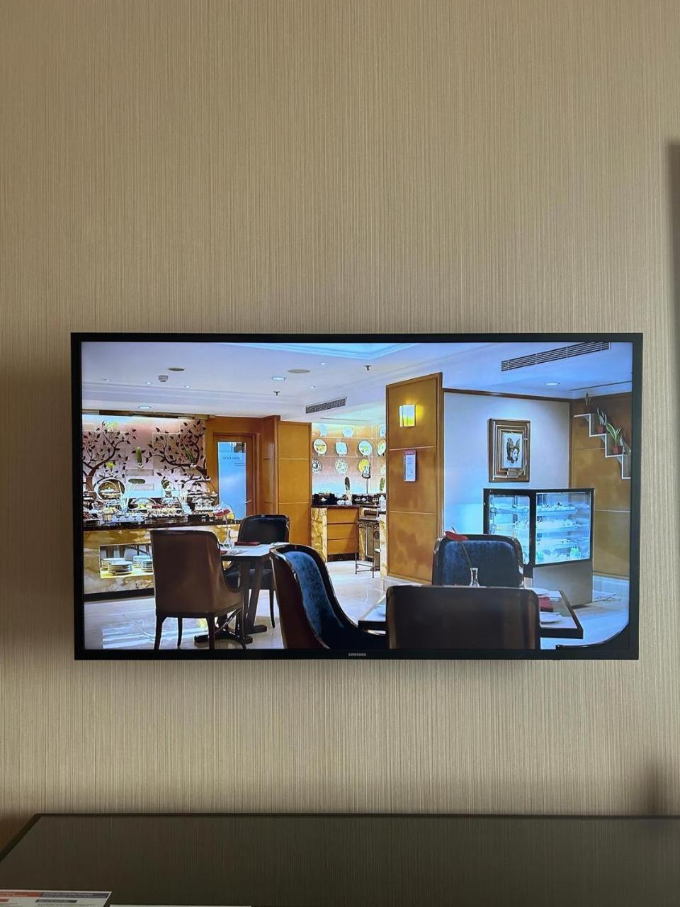 Hotel Ciputra Jakarta Managed By Swiss-Belhotel International Zewnętrze zdjęcie